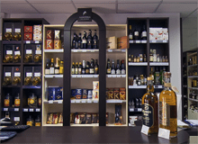 Алкотека, сеть магазинов алкогольной продукции Алкотека, сеть магазинов алкогольной продукции. Каталог товаров, цены, отзывы, режим работы, адреса магазинов, телефон на сайте: krasnodar.navse360.ru